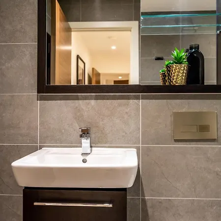 Апартаменты Tower View At Ryedale House Йорк