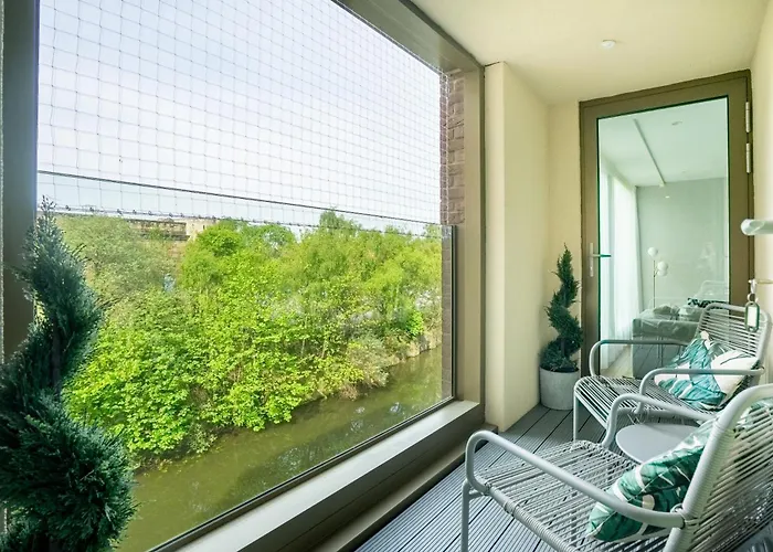 Tower View At Ryedale House *